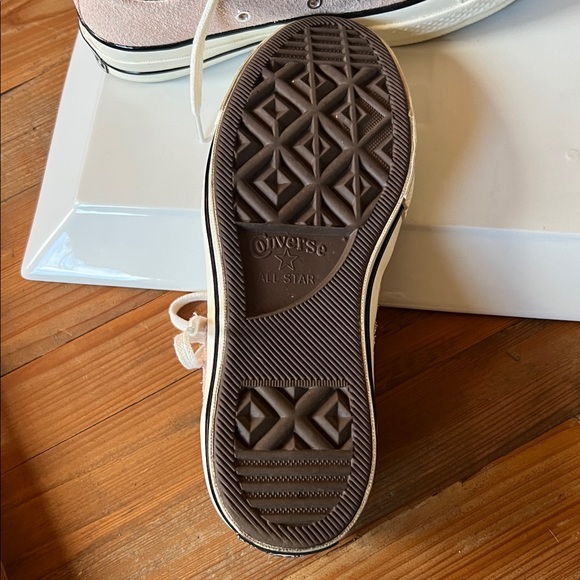 Converse Dusty Oink 70 Ox Suede Low Top Chuck Taylor’s. Size 7 - Picture 6 of 8